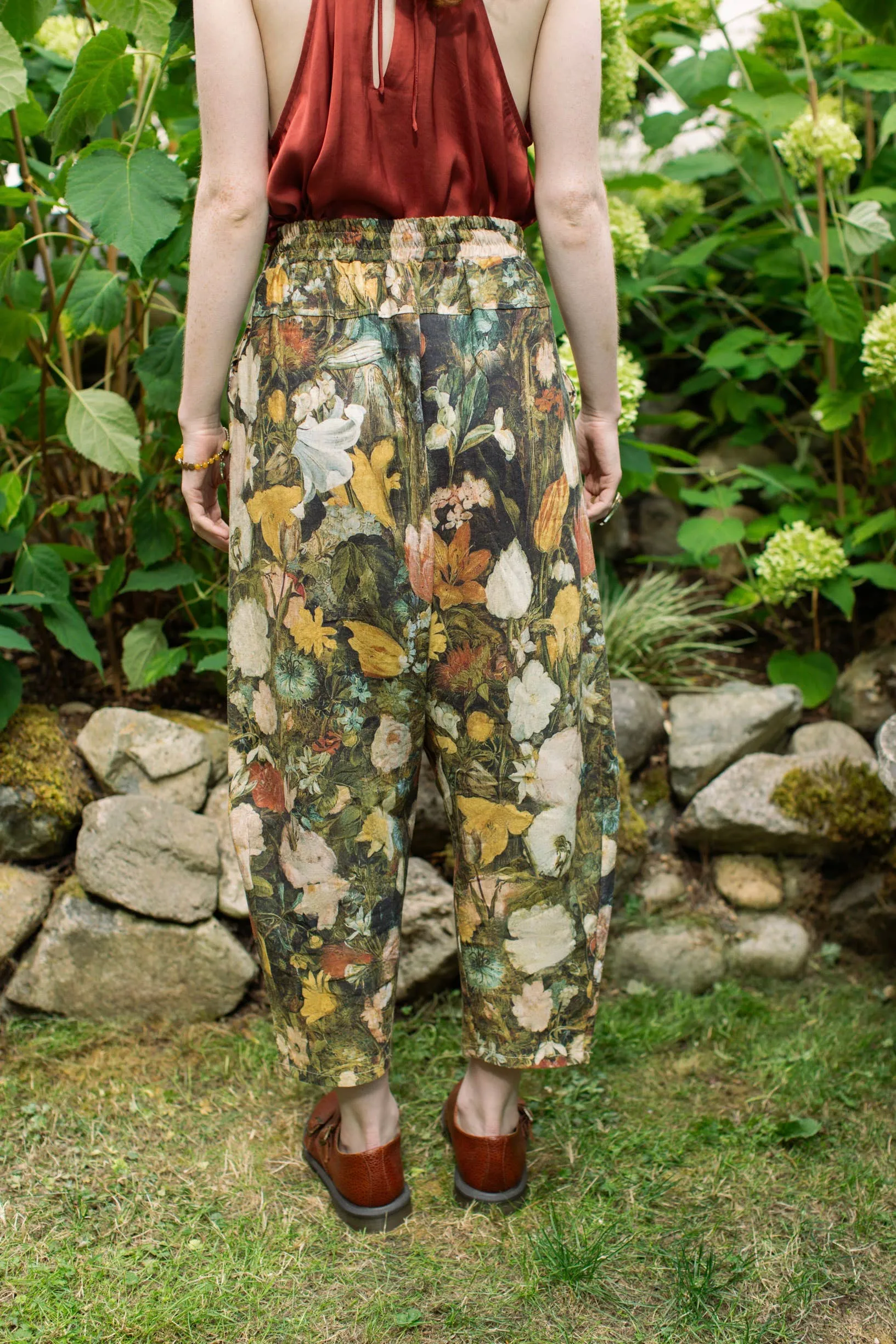 I Dream in Flowers Boho Linen Bee Print Cropped Artist Pants