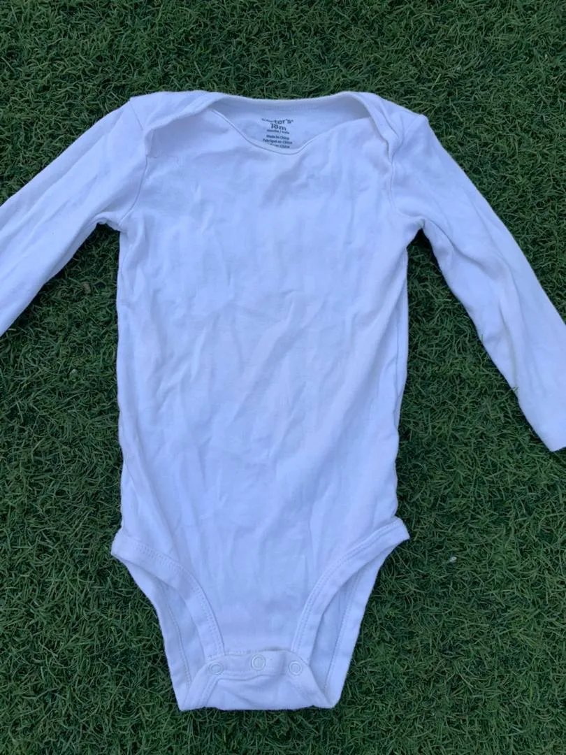 Plain white bodysuit size 3-8months